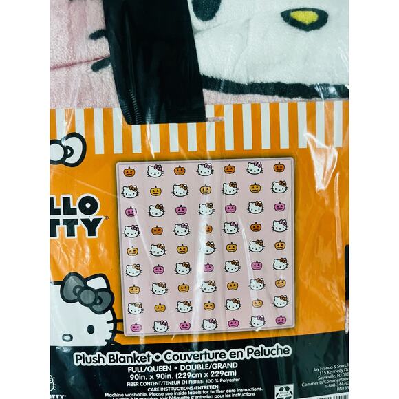 Hello kitty Halloween throw 90 by 90 full queen peach pink pumpkin - Picture 2 of 2